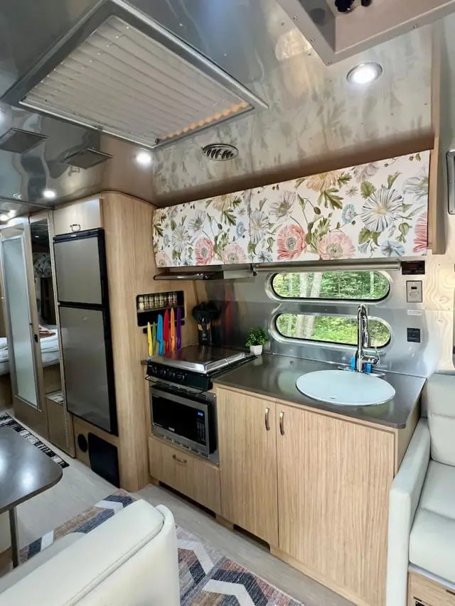 Moonbeam Camper Inside